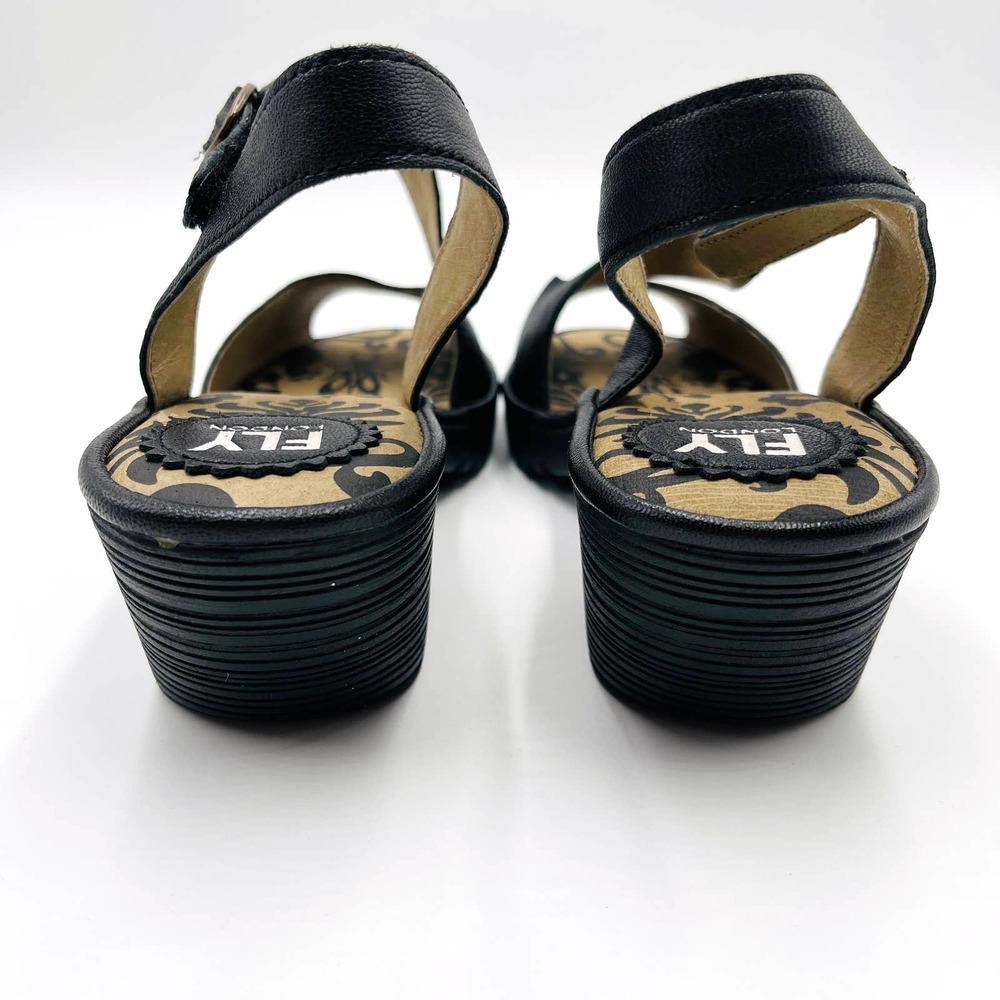 NWOT Fly London WYNO Leather Sandal_7
